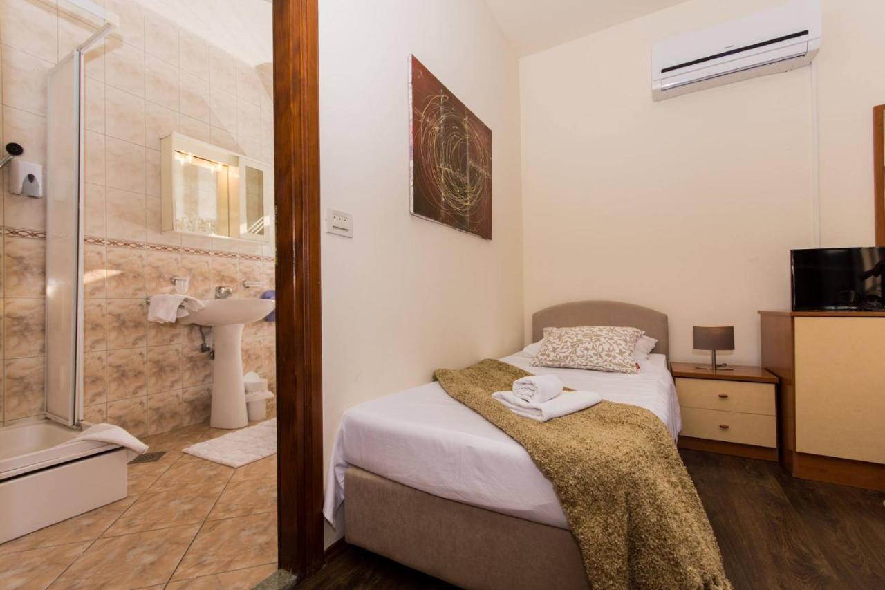 Vila Liza Bed & Breakfast Trogir Exterior photo