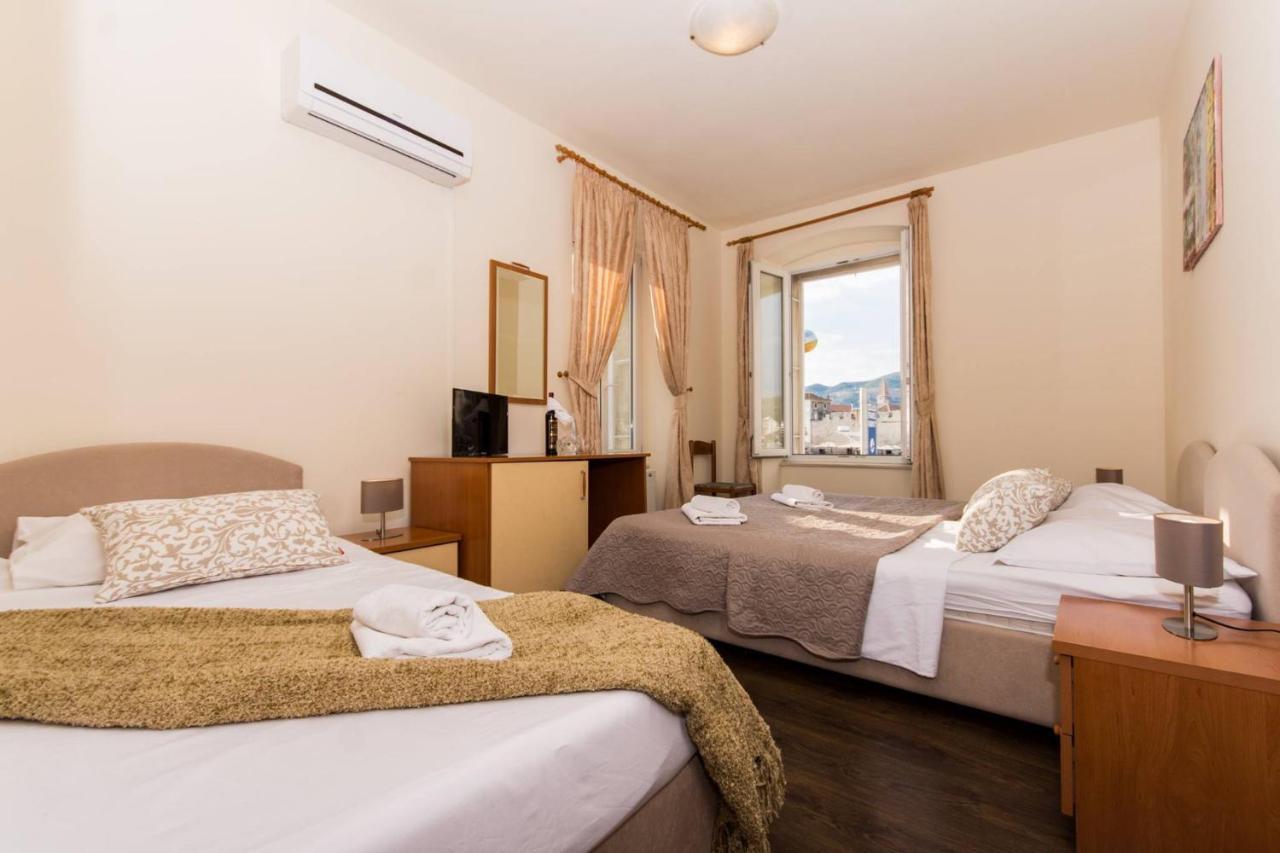 Vila Liza Bed & Breakfast Trogir Exterior photo