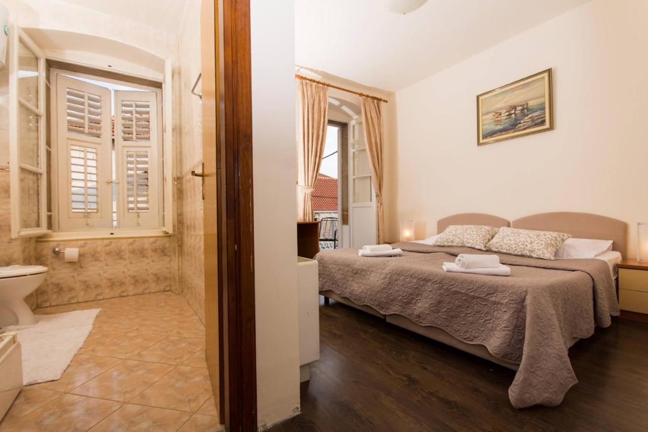Vila Liza Bed & Breakfast Trogir Exterior photo