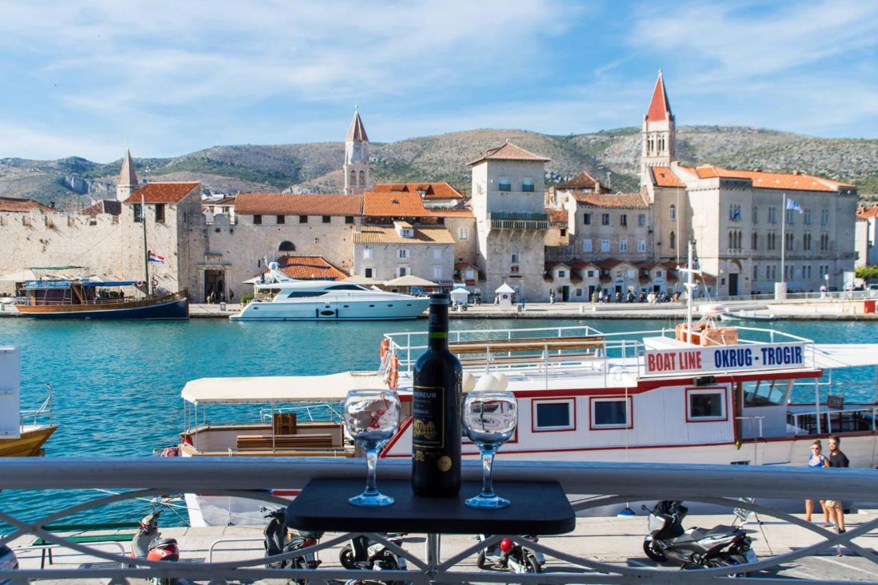 Vila Liza Bed & Breakfast Trogir Exterior photo