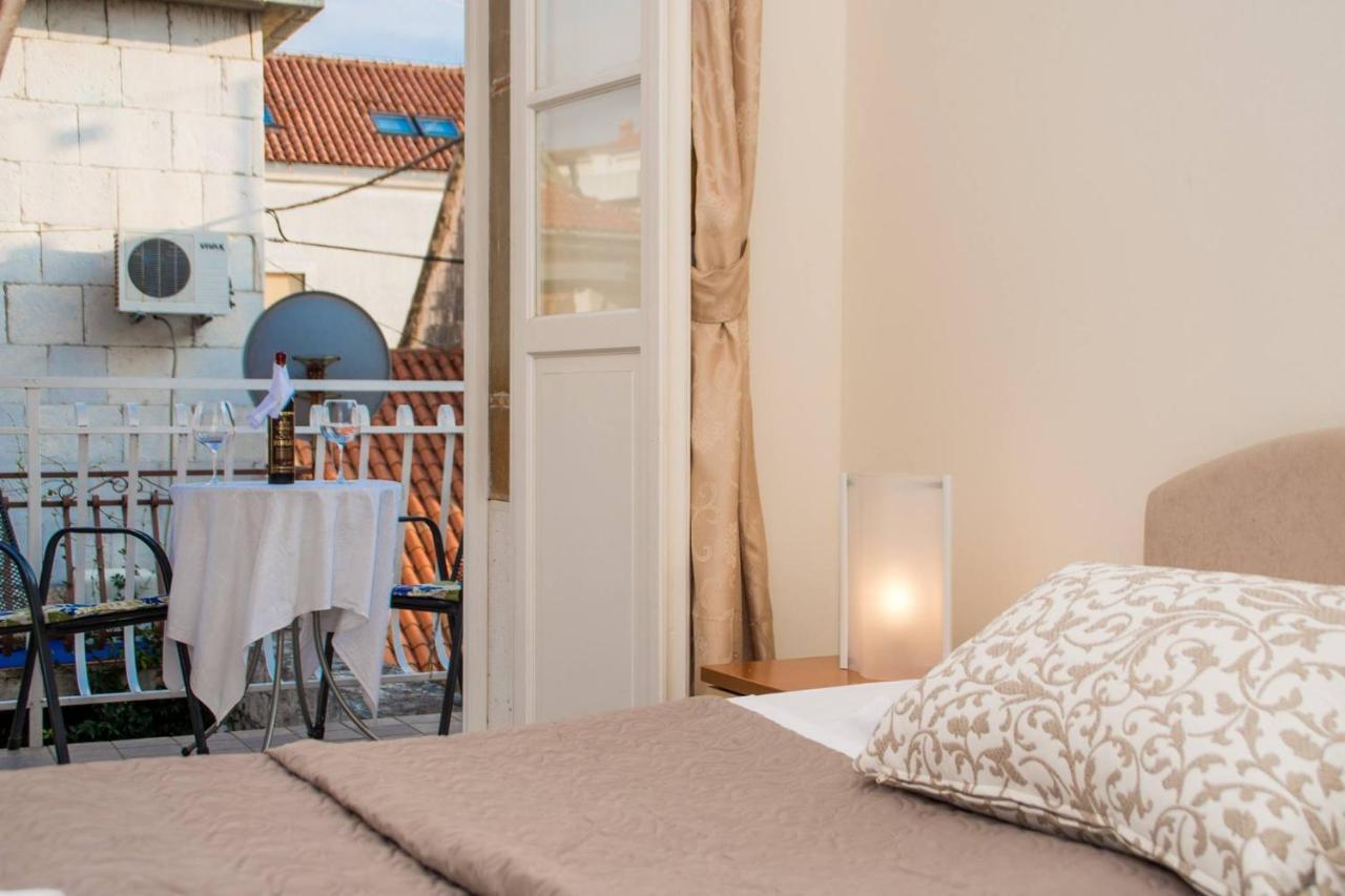 Vila Liza Bed & Breakfast Trogir Exterior photo