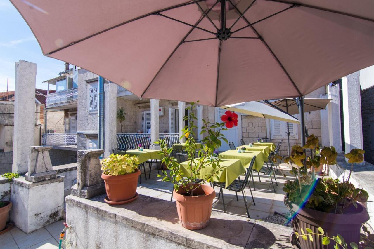 Vila Liza Bed & Breakfast Trogir Exterior photo